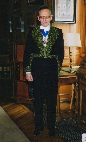 François Gros, secrétaire perpétuel honoraire de l’Académie des sciences, a mis en évidence en 1961 l’existence d’acides ribonucléiques messagers, avec Jacques Monod et François Jacob.