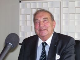 André Capron a activement participé à la rédaction de ces recommandations, suite à la rencontre des académies à Moscou, avant le sommet du G8 à Saint-Petersbourg.