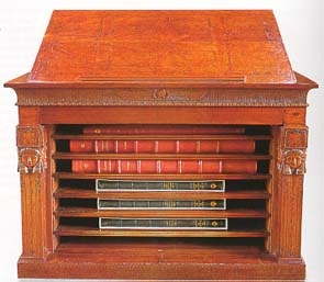 Charles Morel réalisa plusieurs exemplaire du meuble "retour d’Egypte"