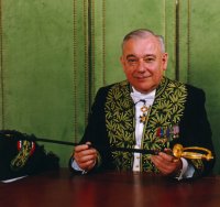 André Damien est membre de l’Académie des sciences morales et politiques dans la section Législation, Droit public et Jurisprudence.