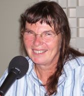 Thérèse Encrenaz, est directeur de Recherche au CNRS. L’astrophysicienne travaille actuellement sur l’athmopshère d’Uranus et de Neptune.