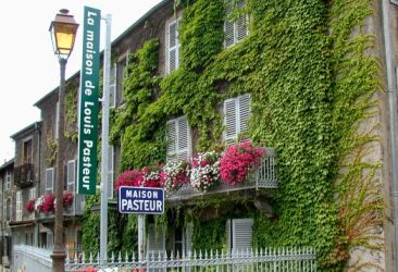La maison de Louis Pasteur à Arbois est une fondation de l’Académie des sciences. Elle se visite du 1er avril au 30 septembre.
