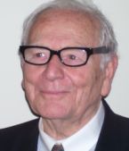 Pierre Cardin est membre de l’Académie des beaux-arts depuis 1991.