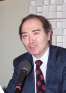 Axel Maugey, professeur des universités, est l’auteur des Elites argentines en France.