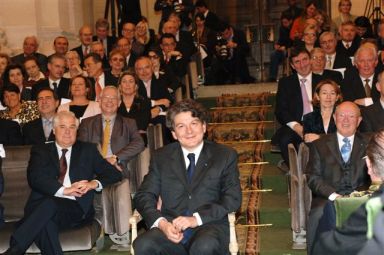 Thierry Breton, ministre de l’Economie, des Finances et de l’Industrie sous la Coupole le 12 mars 2007