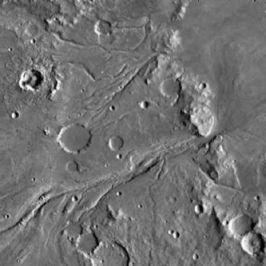 Cette image Viking Orbiter d’une région boréale a été interprétée comme la preuve flagrante de l’existence passée d’eau liquide sur Mars.