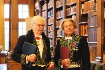 Pierre-Jean Rémy et Dominique Fernandez, le 13 décembre 2007, dans la bibliothèque de l’Institut de France.