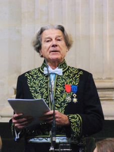 Dominique Fernandez de l’Académie française, le 13 décembre 2007, sous la Coupole de l’Institut de France.