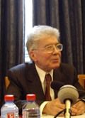 Bernard Bourgeois de l’Académie des sciences morales et politiques, 17 mars 2008, en salle des séances, Institut de France