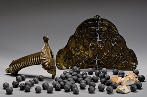 Vestiges de l’équipement des troupes chargées de la protection de l’expédition Lapérouse - Musée de l’Histoire maritime de Nouvelle-Calédonie © Frédéric Osada - Images Explorations