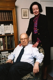 Jacques Tits, mathématicien Prix Abel 2008, membre de l’Académie des sciences, en compagnie de son épouse