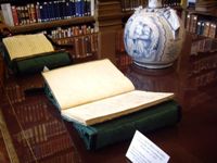 Mrs Mireille Pastoureau prepeared some musical manuscripts treasures from the Institut Library for Mr. Shore