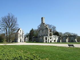 Ruines de l’église abbatiale et chapelle
