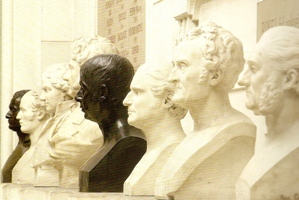 Détail de la salle des bustes