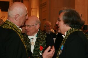 Michel Zink, André Vauchez et Jean-Noël Robert de l’Académie des inscriptions et belles-lettres (de gauche à droite), sous la Coupole de l’Institut de France, le 21 novembre 2008