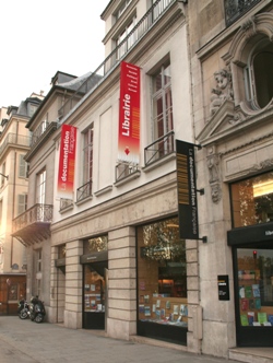 Librairie de La Documentation française quai Voltaire à Paris
