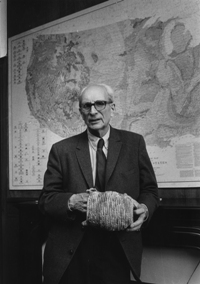 Lévi-Strauss, de l’Académie française, photographié au Collège de France © Louis Monier