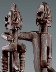 Statue dege dyinge représentant le « couple de jumeaux primordiaux », Dogon, Mali