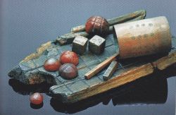 Ce jeu de stratégie appelé jeu des brigands était pratiqué par les soldats romains (400av.J.-C.), National Museum, Copenhague, Danemark © D.R