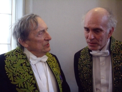 Gérard Lanvin et Pierre-Edouard, membres de l’Académie des beaux-arts, lors de l’Installation sous la Coupole de Pierre-Edouard, le 10 mars 2010