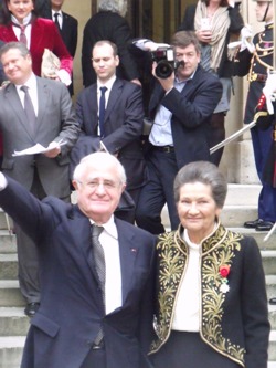 Antoine et Simone Veil à la sortie de la cérémonie sous la Coupole