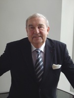 André Capron, membre de l’Académie des sciences, président du GID