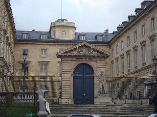 L’Entrée du Collège de France, à Paris