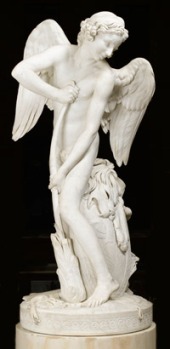 Edme Bouchardon, L’Amour refaisant un arc dans la massue d’Hercule, 1750, Paris, musée du Louvre, département des Sculptures © RMN \/ Stéphane Maréchalle