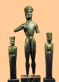Trois statuettes dites « Triade de Dréros »