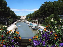 Port de plaisance sur le canal de la Robine