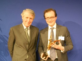 Michel Bon et le lauréat du 24e prix Turgot Augustin Landier