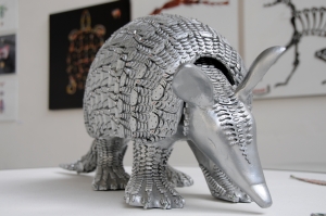 Le phonéoptère. Exemple d’une "espèce en voie d’apparition" réalisée avec des claviers de téléphone par françois Riou.