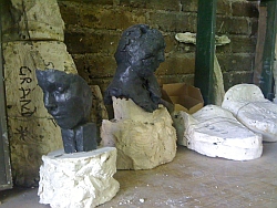 Pierre Edouard, sculptures "Petites têtes", atelier Fonderie d’art Godard