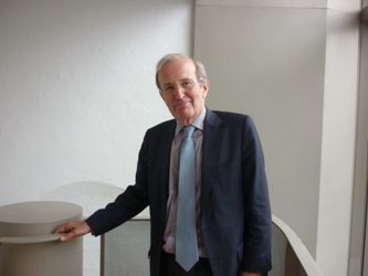 Christian Lesur, au studio de canal Académie