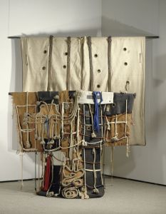 Étienne-Martin, Le Manteau ou Demeure V, 1962