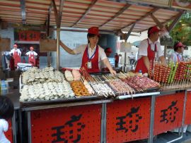 Vendeuses de brochettes à Pékin