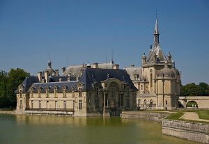 Le château de Chantilly, où Condé avait installé sa cour composée d’« un entourage choisi »