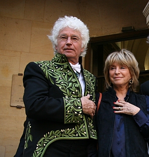 Jean-Jacques Annaud et Danièle Thompson. Installation de Jean-Jacques Annaud au sein de l’Académie des beaux-arts 28 mars 2012