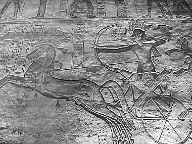 Abou Simbel, le temple de Ramses II : le pharaon avec son arc - Égypte Abou Simbel