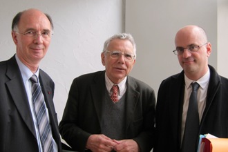 Alain Boissinot, recteur de l’Académie de Versailles, Pierre Léna, membre de l’Académie des sciences et Jean-Michel Blanquer, directeur de l’enseignement scolaire (de gauche à droite)