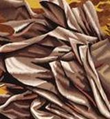 Détails de la tunique de Thésée. Les plis sont acérés et tranchants.