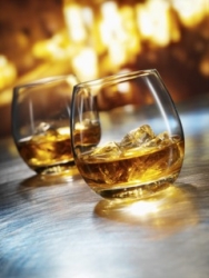 " Le cognac se colore progressivement au contact du bois"