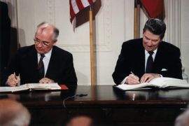 8 décembre 1987 : Gorbatchev et Reagan signent le Traité sur les forces nucléaires à portée intermédiaire.