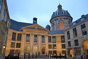 Cour d’honneur de l’Institut de France
