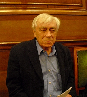 Claude Abeille, sculpteur, membre de l’Académie des beaux-arts, Grande salle des séances de l’Institut de France, 28 novembre 2012, Une Journée à l’Académie des beaux-arts