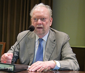 Jean Baechler, membre de l’Académie de sciences morales et politiques, Colloque Association "Être humain", 24 mai 2013, Institut de France