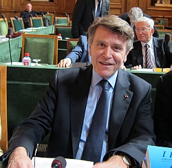 Thierry de Montbrial, membre de l’Académie des sciences morales et politiques, séance commune entre l’Académie des sciences morales et politiques et l’Académie roumaine, 10 juin 2013